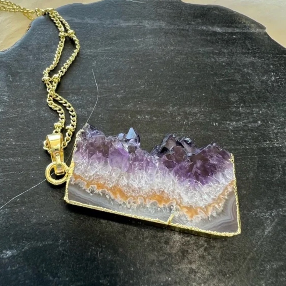 NWT 18k Gold Plated Amethyst Stone Slice Necklace!